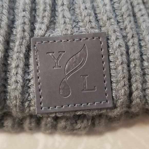 Winter hat - Picture 2 of 2